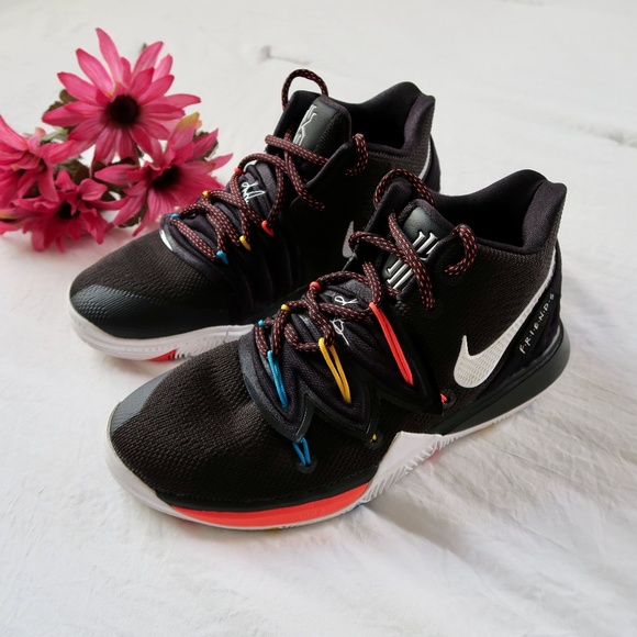 kyrie friends shoes youth
